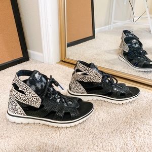 Sorel Torpeda gladiator sandals. Size 10